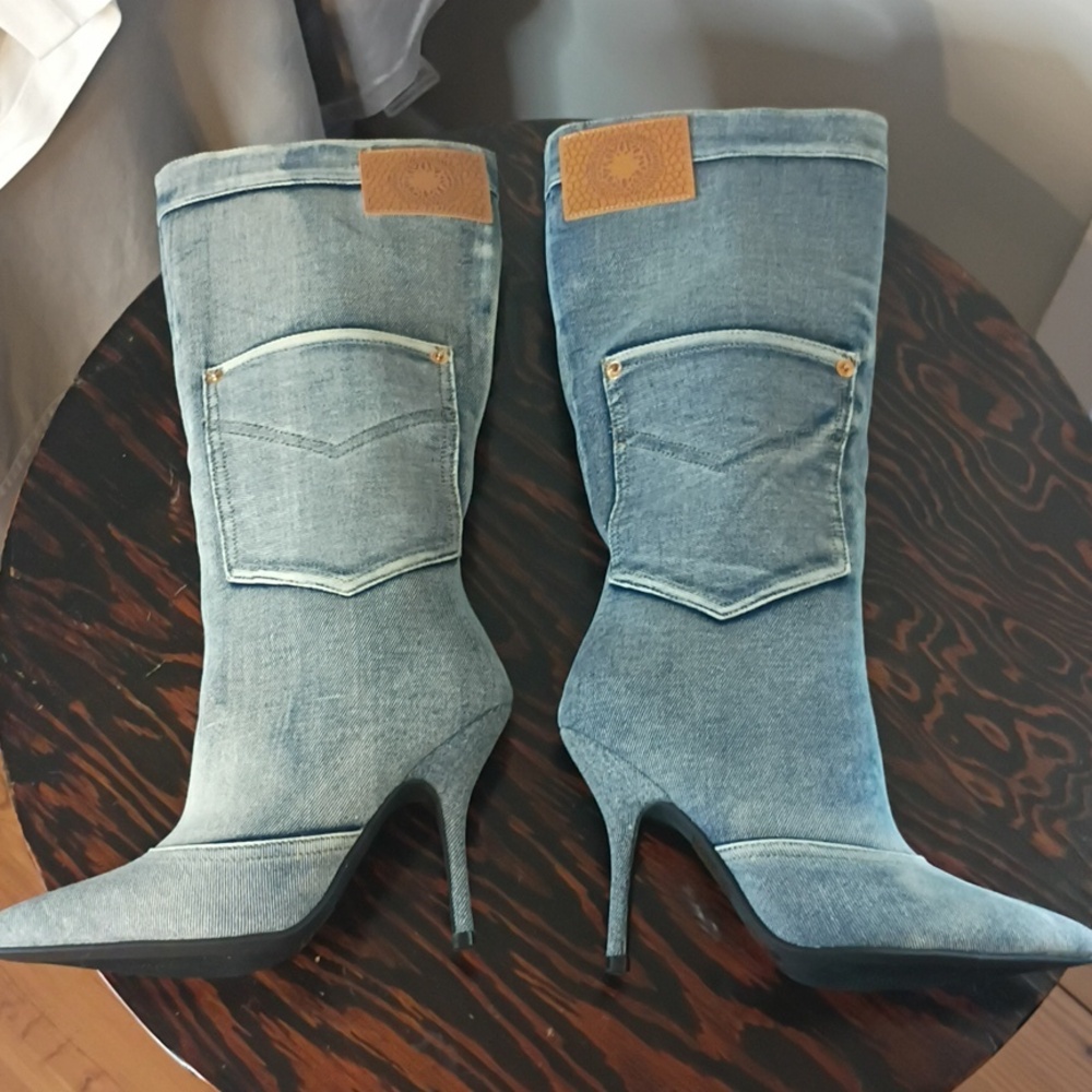 Cape Robbin Light Blue Denim Knee-High Stiletto Boots W/Pockets - Picture 5 of 10